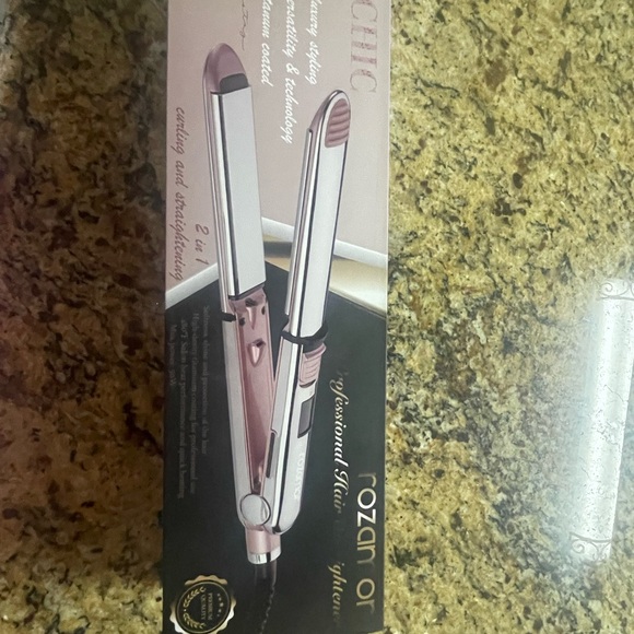 Rozamor Hair Straightener with Titanium Plates - Picture 3 of 6